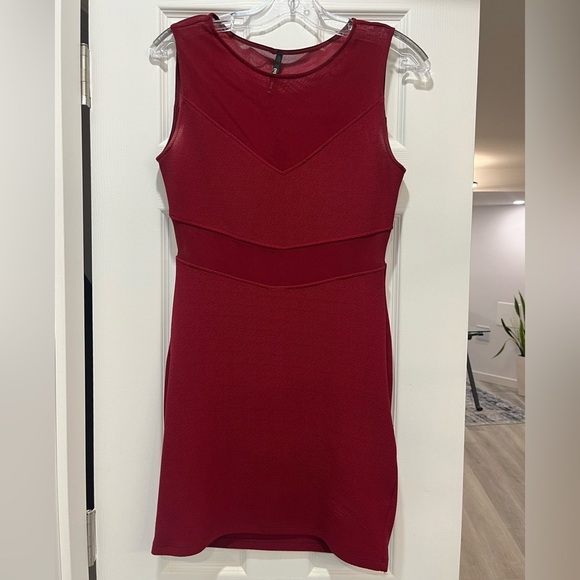 Elegant PEPPERMINT Red Sleeveless Dress Mesh Design Cocktail Dress Size medium - Picture 1 of 5